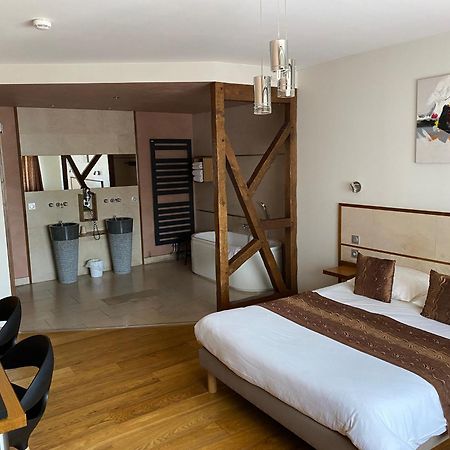 Auberge Des Moulins Pont-Les-Moulins Exteriör bild